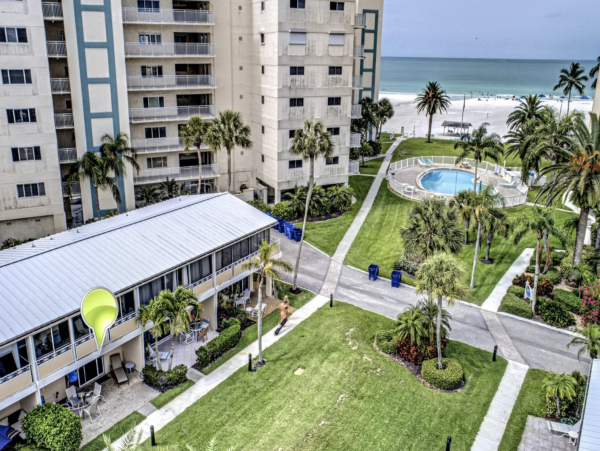 On Beach Siesta Key Vacation Condo Two Bedrolom Sleeps 8